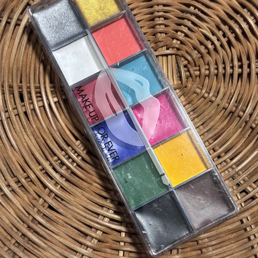 Make Up For Ever 12-Color Palette